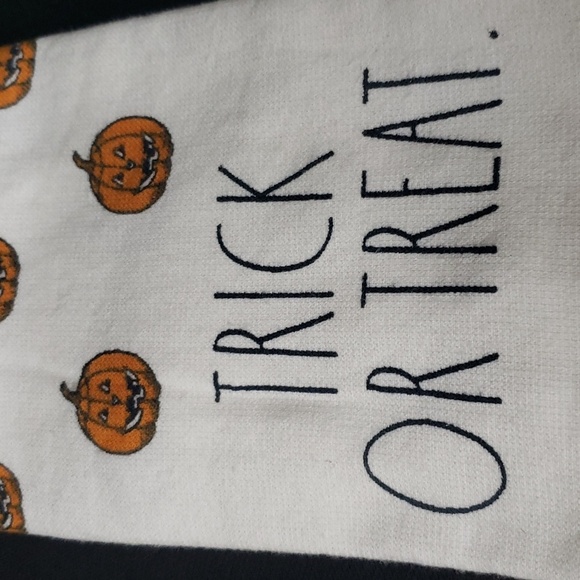 Rae Dunn NWT Set of 3 Halloween Kitchen Towels - Picture 3 of 7